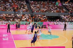 开云体育平台APP-现代篮球比赛备受瞩目，势不可挡