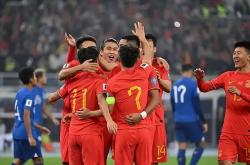 开云官网-国内足球比赛迎来一场激烈的对决，球队斗志昂扬