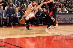 开云体育中国-猛龙大胜独行侠，西亚卡姆砍下高效数据的简单介绍