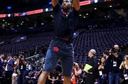 开云体育官方网站-上届冠军猛龙首战告捷