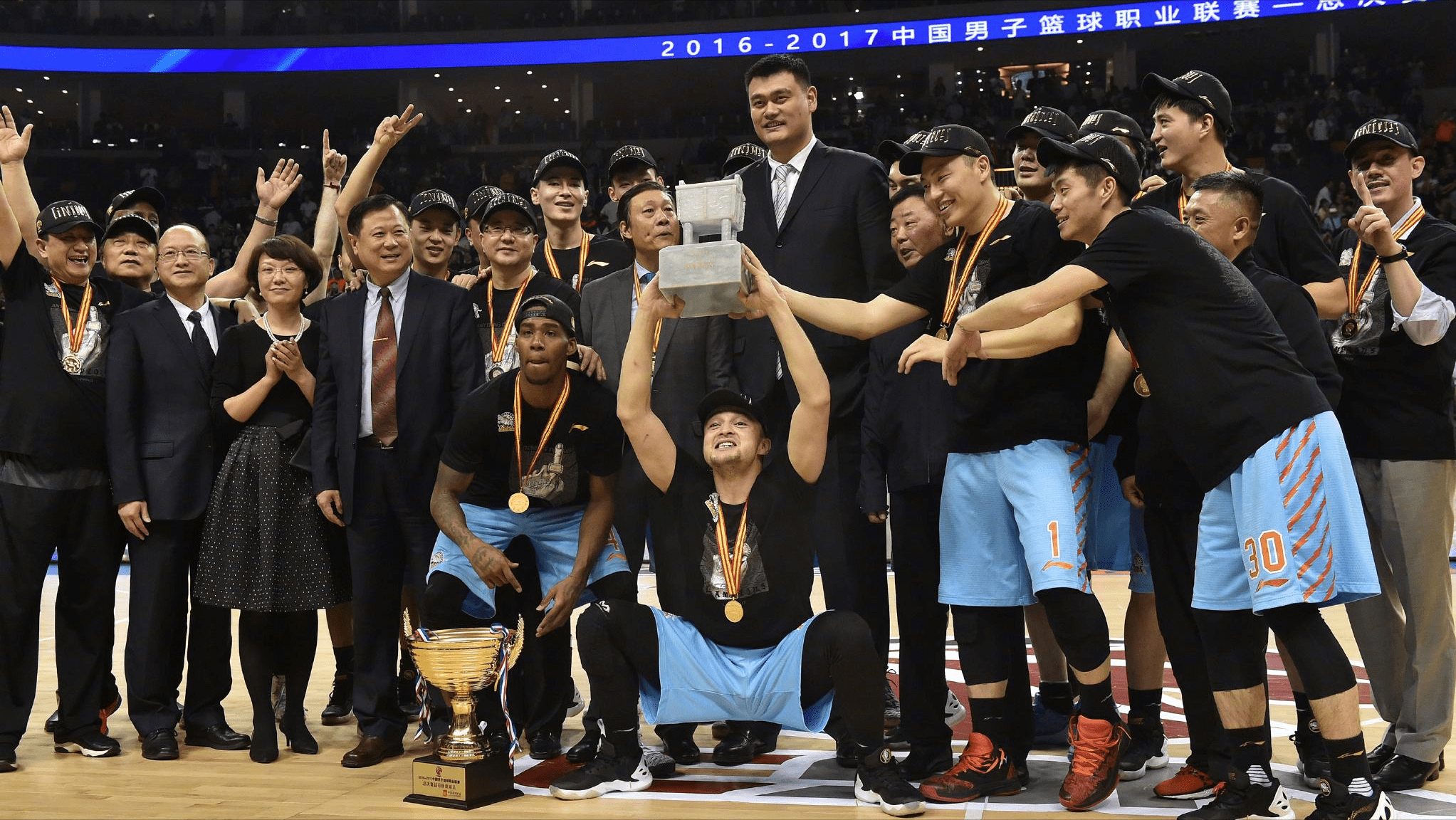 关于富力引入国际名帅，打造更具竞争力阵容的信息