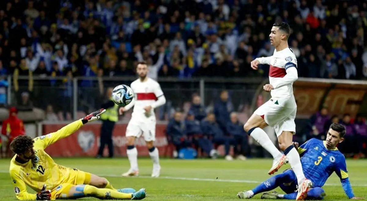 关于瑞典与波黑战成平局，难分高低的信息