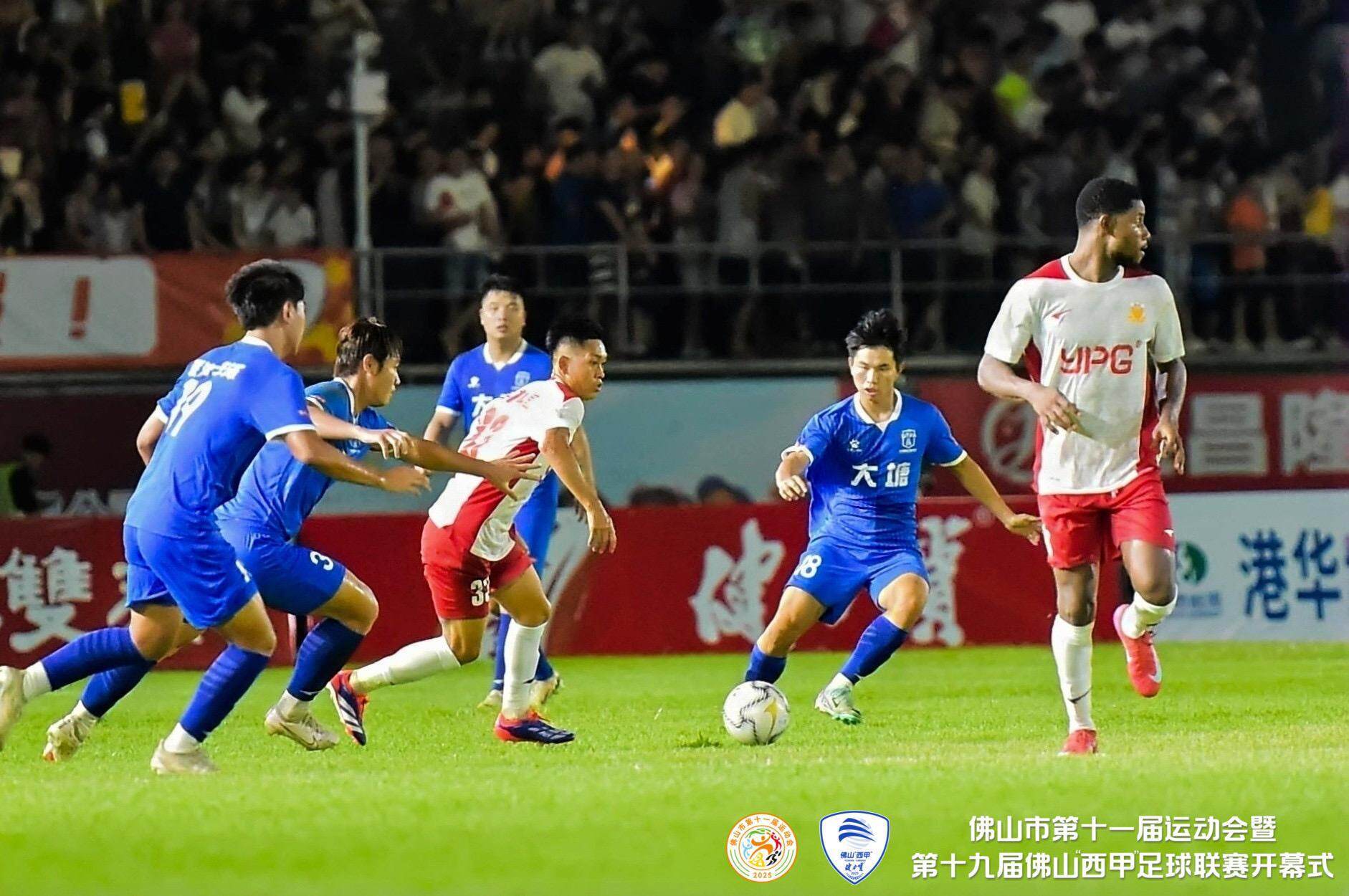 包含惊天动地！国内足球赛事点燃狂热热情的词条