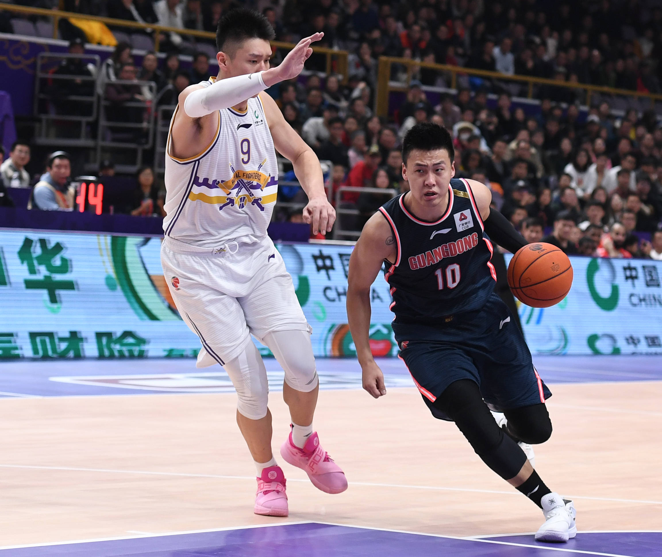 包含卫冕之路漫长,克服重重难关,夺得冠军的词条 包含卫冕之路漫长,克服重重难关,夺得冠军的词条