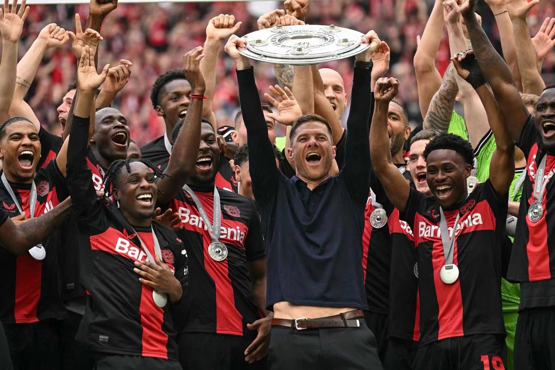 奥格斯堡成功翻盘,逆转战胜对手 奥格斯堡成功翻盘,逆转战胜对手