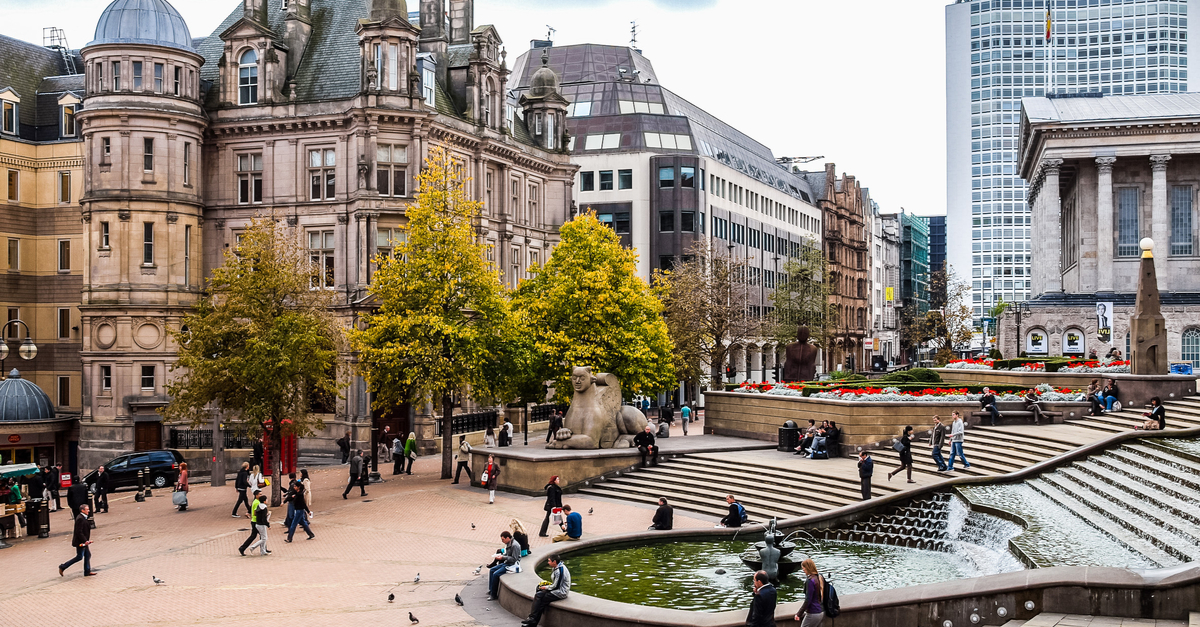 伯明翰城客场全取三分，保持领跑