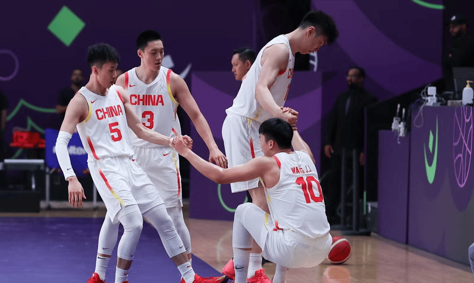 贵州男篮主场大胜广东对手，实现最佳连胜的简单介绍