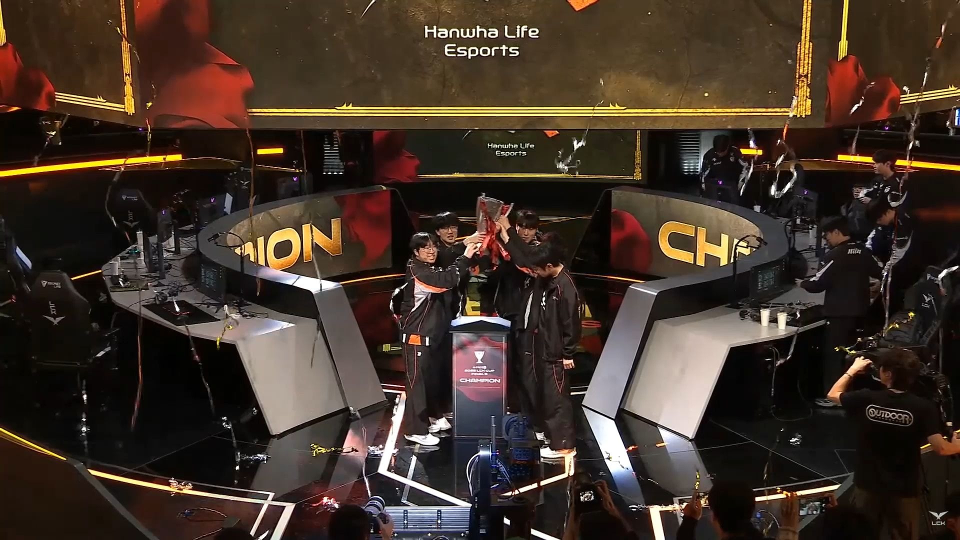 BLG力克HLE，Chovy拿下关键大龙鏖战多局入围赛，留下经典瞬间的简单介绍