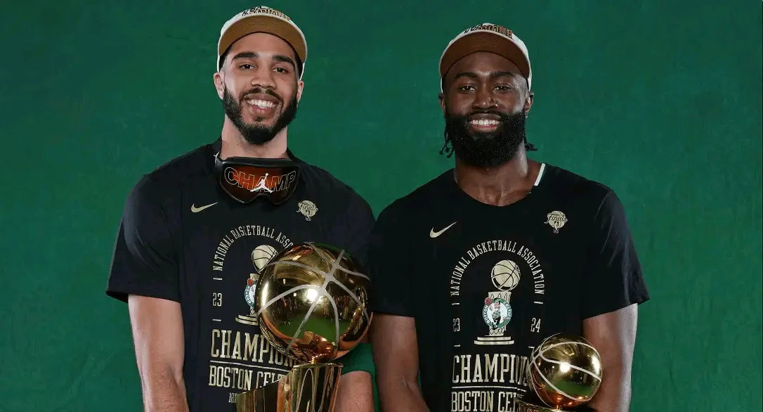 雄鹿轻松击败凯尔特人，保持不败