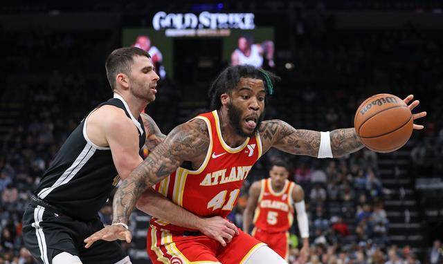 老鹰队状态低迷,连续遭遇失利 老鹰队状态低迷,连续遭遇失利