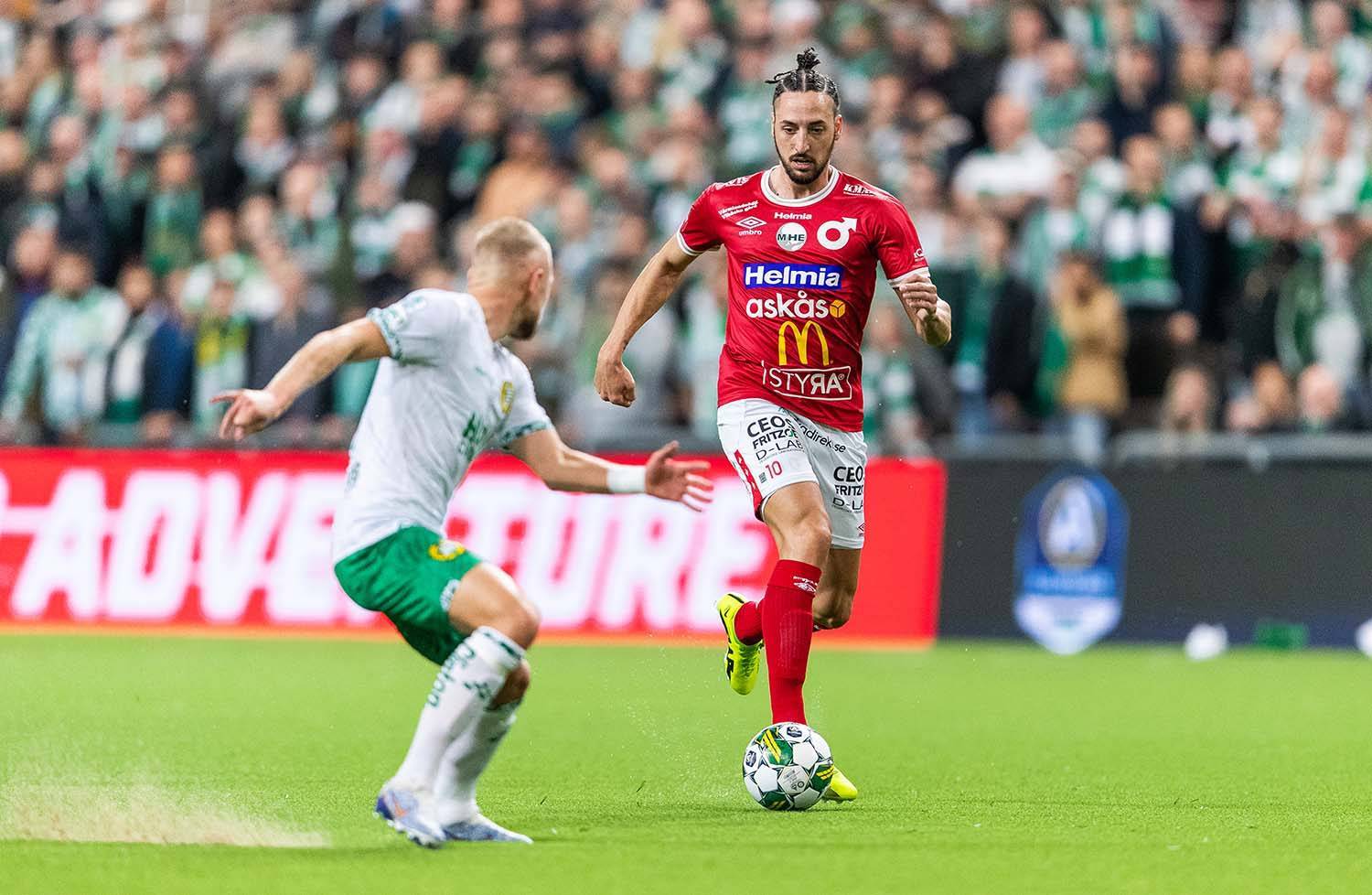 足坛焦点战,球队势不可挡冲入三强的简单介绍 足坛焦点战,球队势不可挡冲入三强的简单介绍