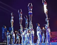 多米尼加选手秀出芳华，勇猛无畏夺得银牌闪光