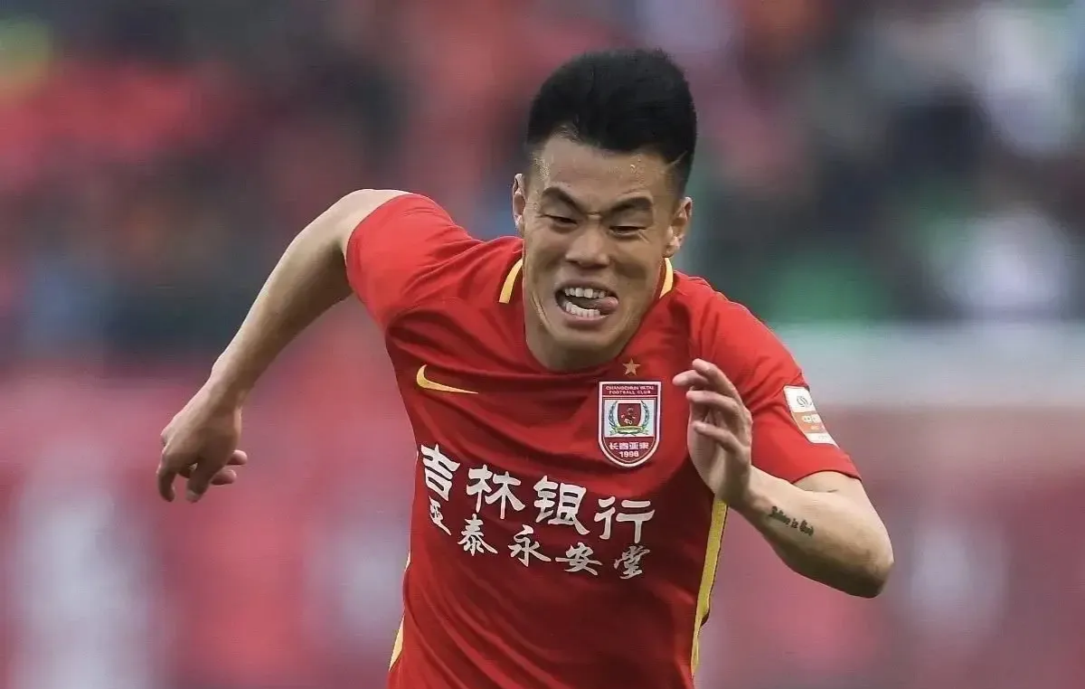 大将蓄力绝杀入球，球队逆风翻盘赢得比赛