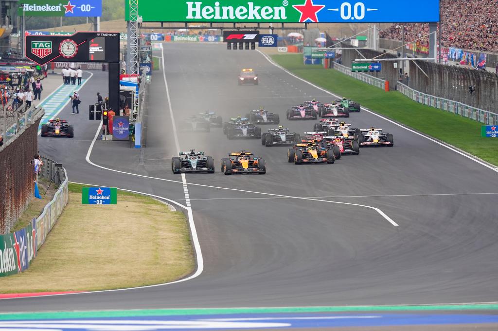 包含迈凯伦险胜雷诺车队,皮亚斯特里关键制胜的词条 包含迈凯伦险胜雷诺车队,皮亚斯特里关键制胜的词条