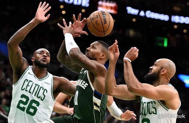 包含雄鹿B队翻盘雄鹿，杰伦·布朗统治全场的词条