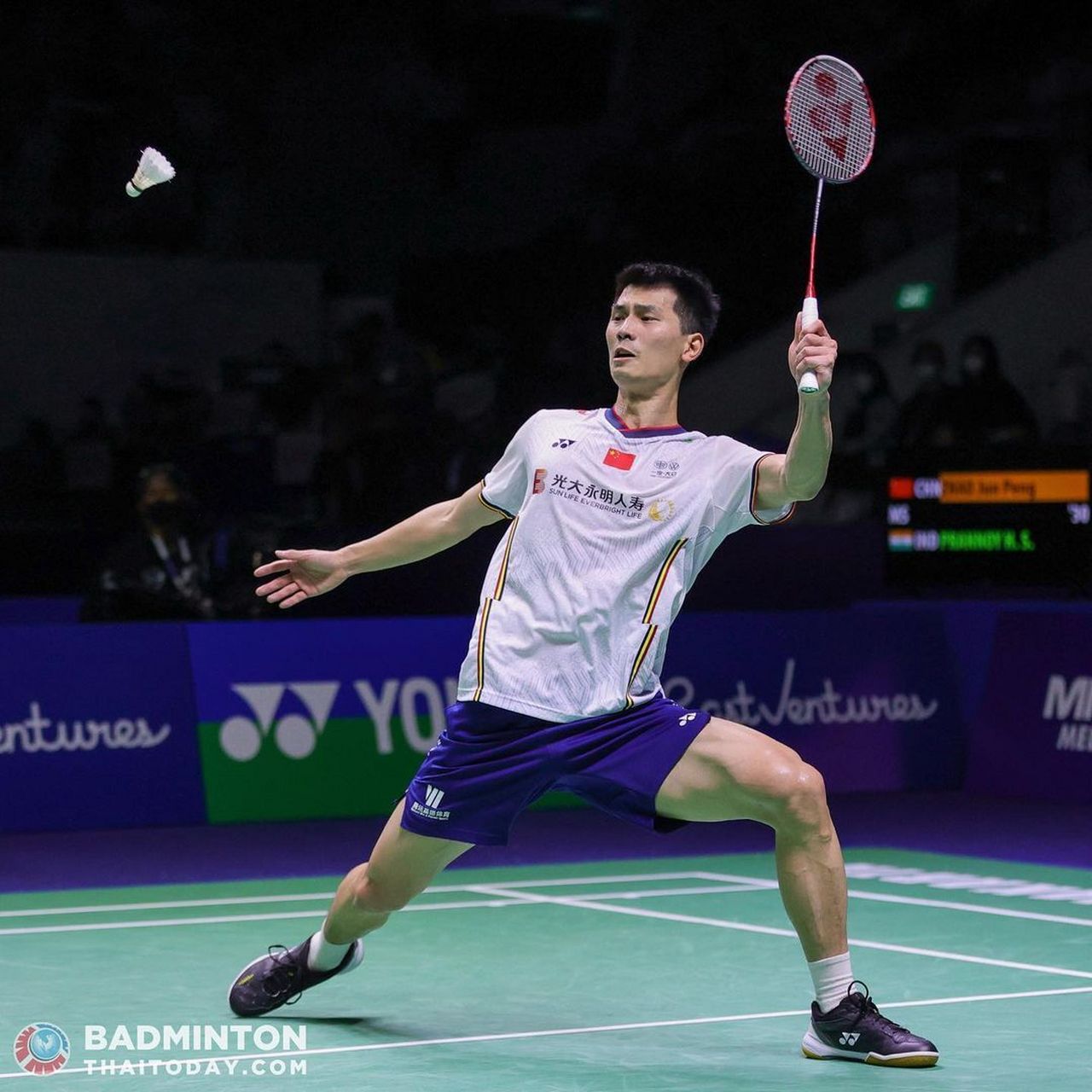 日本队力克印尼队,安赛龙点燃赛场 日本队力克印尼队,安赛龙点燃赛场