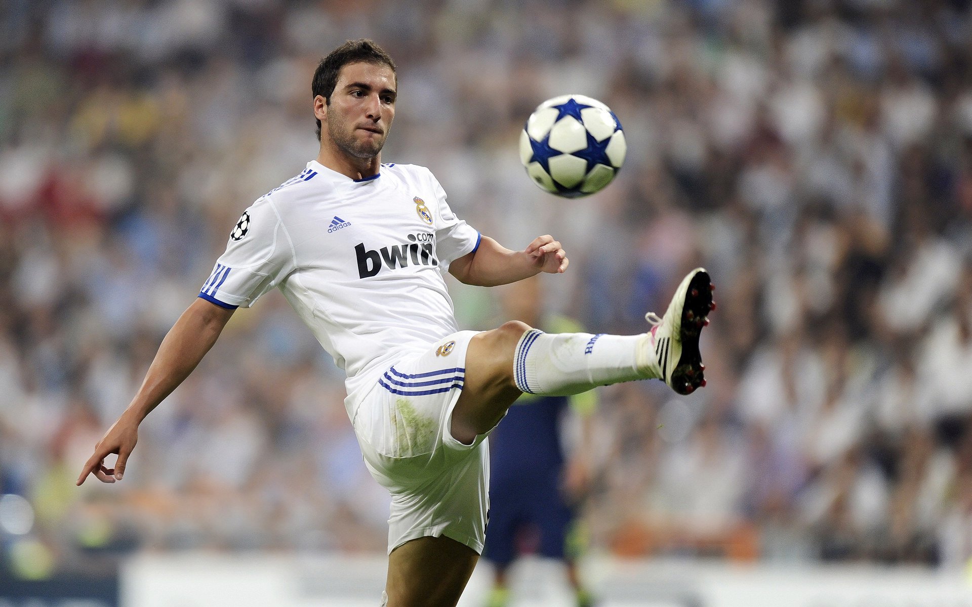 篮网的浪潮,乔治导演一波流带走老鹰